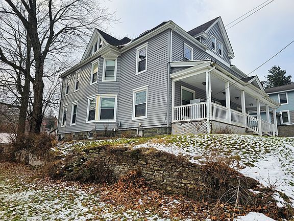 3rd image of 203-205 Pine St