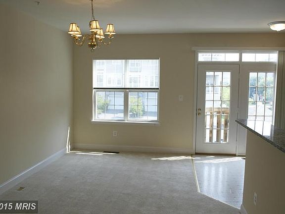 3rd image of 905 Havencrest St