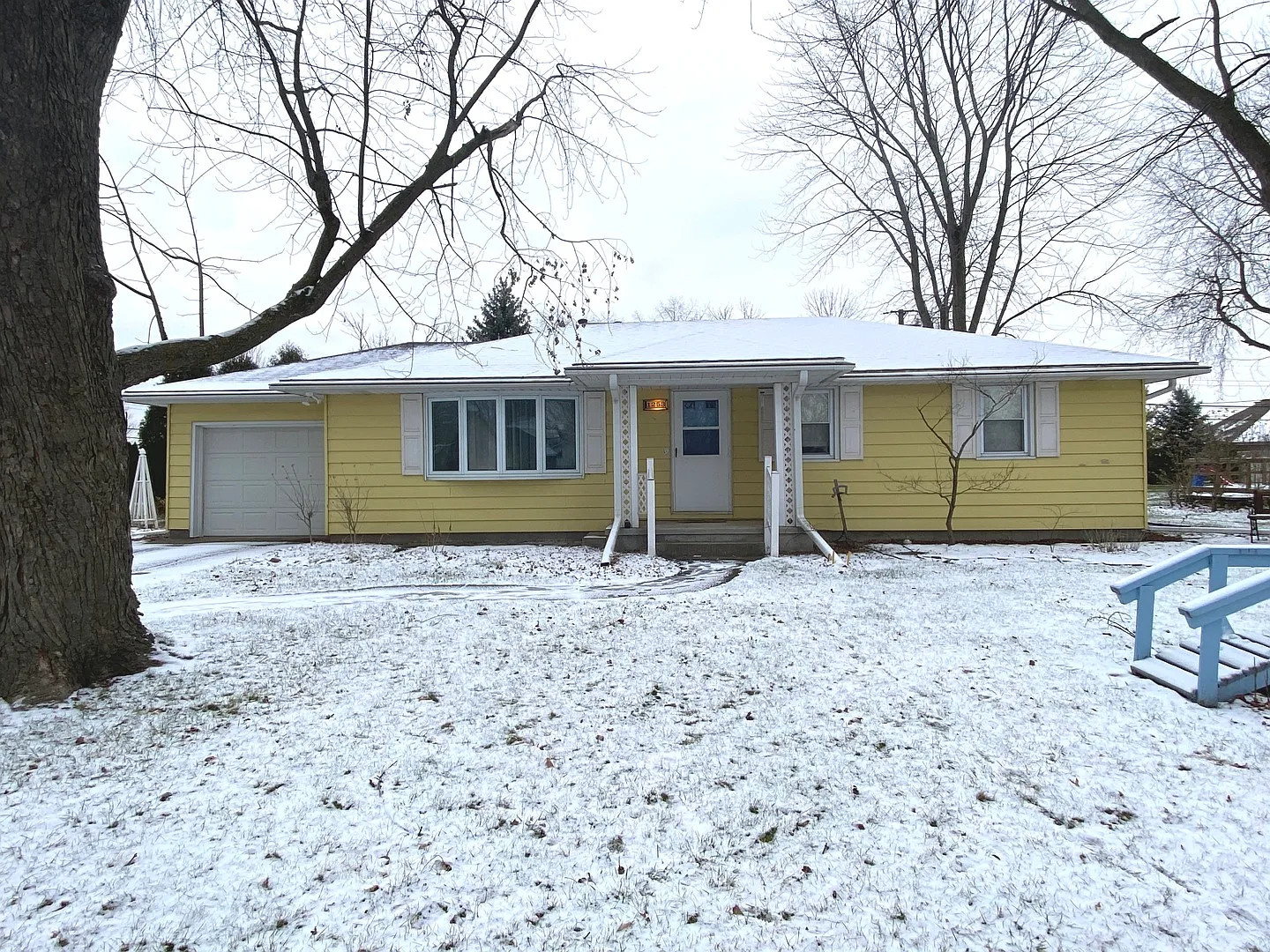1253 Arrowhead Dr photo 1