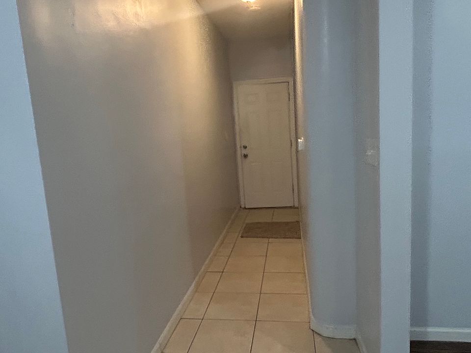 1st image of 231 Grant Ave Floor 1