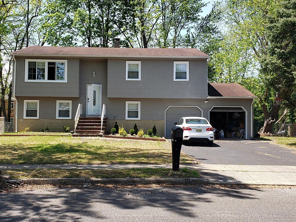 2nd image of 674 Cypress Ave