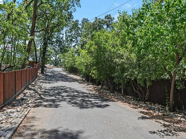 571 La Gonda Way, Danville, CA 94526