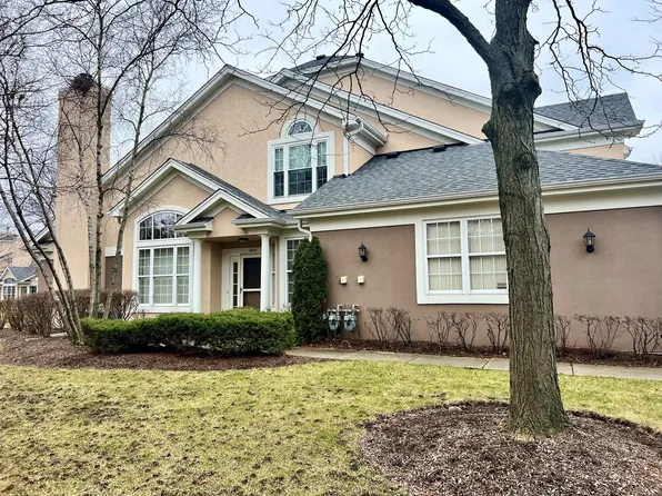 3040 Lexington Ln #4L41, Glenview, IL 60026