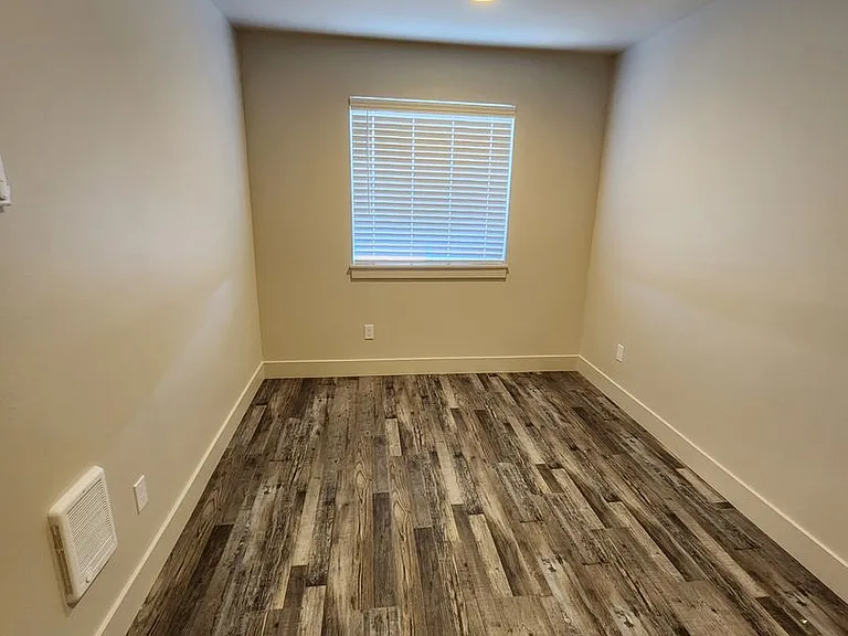 1004 Peach Rd #Q-T — Photo 12
