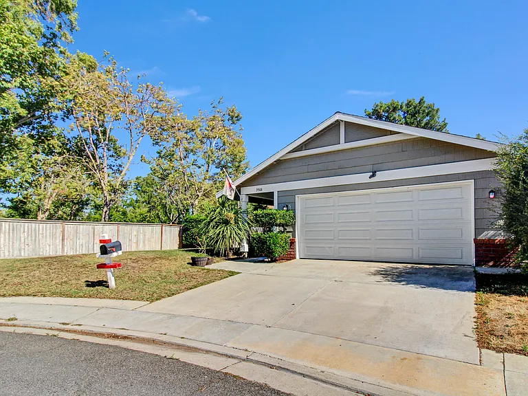 3568 Warm Springs Ct — Photo 2