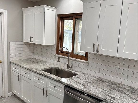 4th image of 7414 Goldenrod Dr