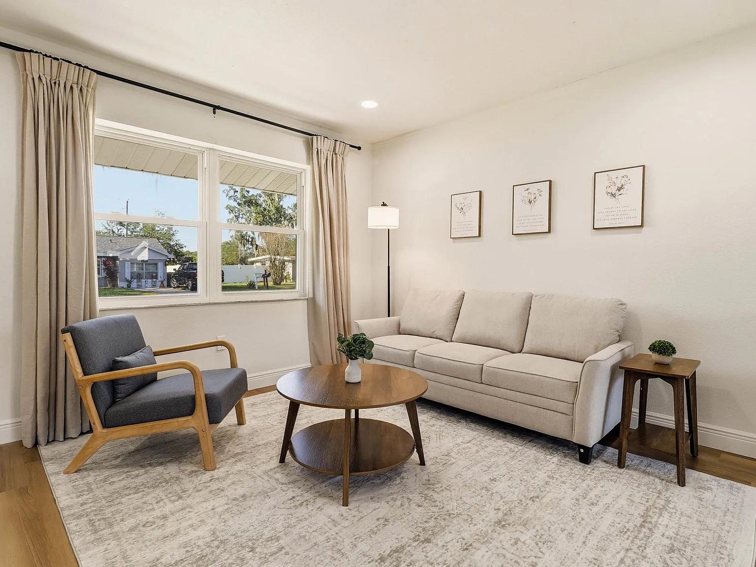 4 bed, 1300 sqft, $2,200 — Photo 2