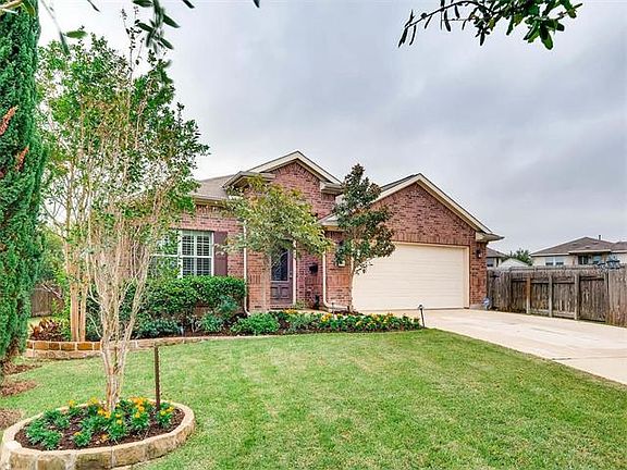 3rd image of 2056 Genesta Dr