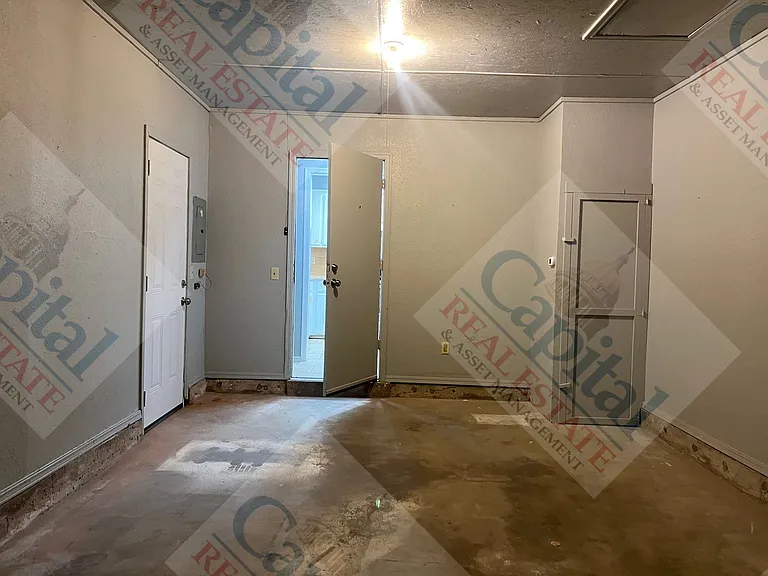 733 W Perry Dr — Photo 28