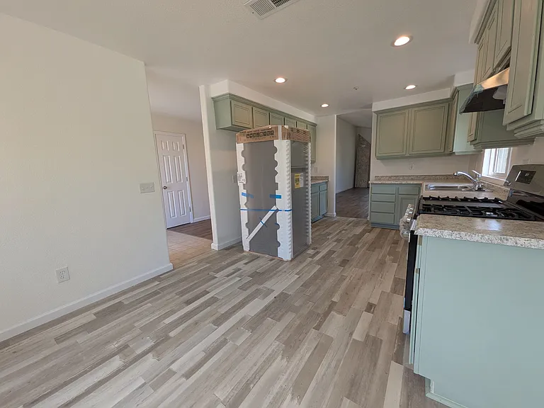 Hildale Cir — Photo 25