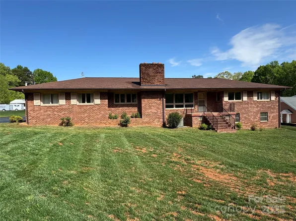 1012 Burrage Rd NE, Concord, NC 28025