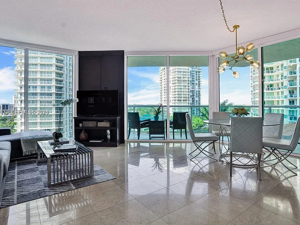 150 Sunny Isles Blvd #1805