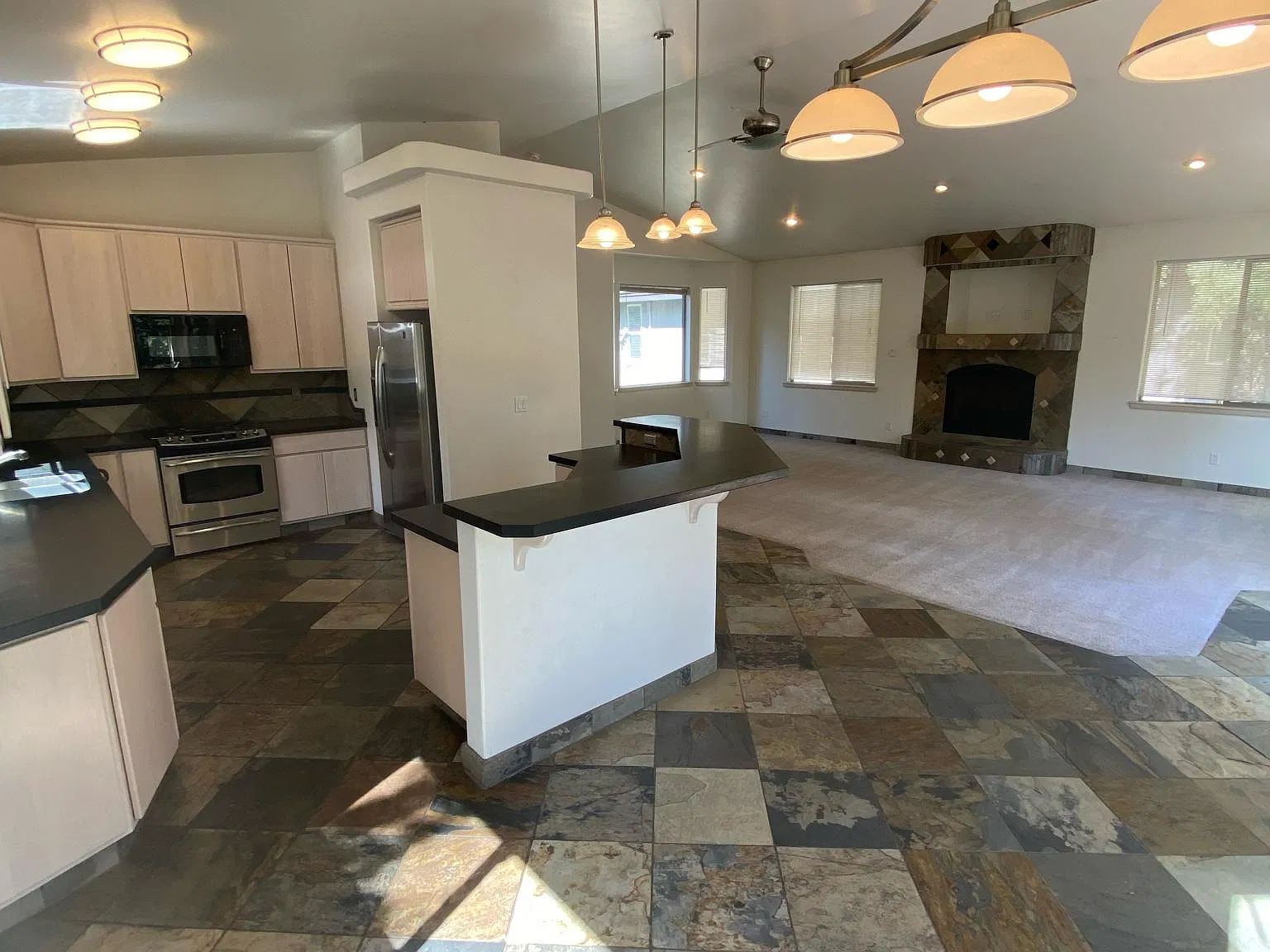 772 Merced Ave — Photo 2