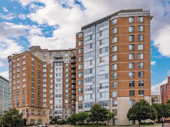 555 Massachusetts Ave NW APT 1311, Washington, DC 20001