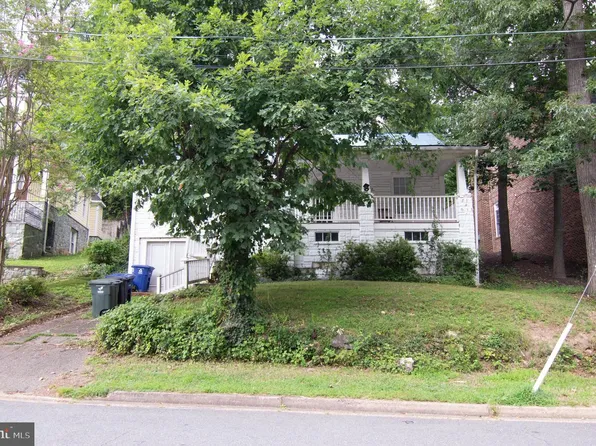 4003 Vacation Ln, Arlington, VA 22207