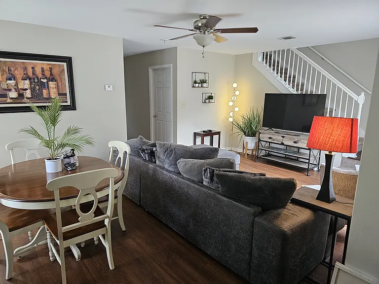 2nd living room, another view