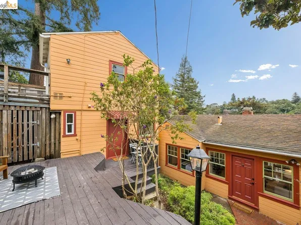 233 Capricorn Ave, Oakland, CA 94611