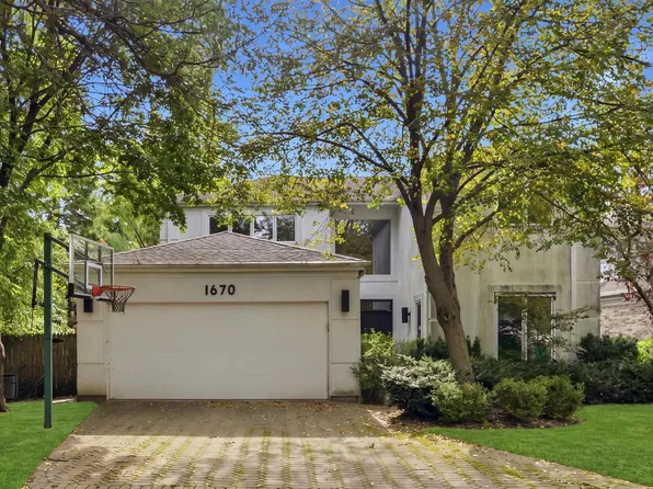 1670 Strath Erin Rd, Highland Park, IL 60035