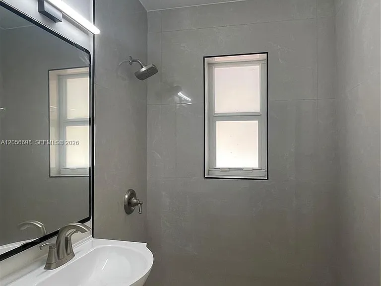 1420 NE 1st Ave — Photo 27