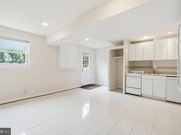 11840 Enid Dr — Photo 23
