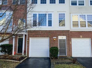 4132 River Forth Dr, Fairfax, VA 22030