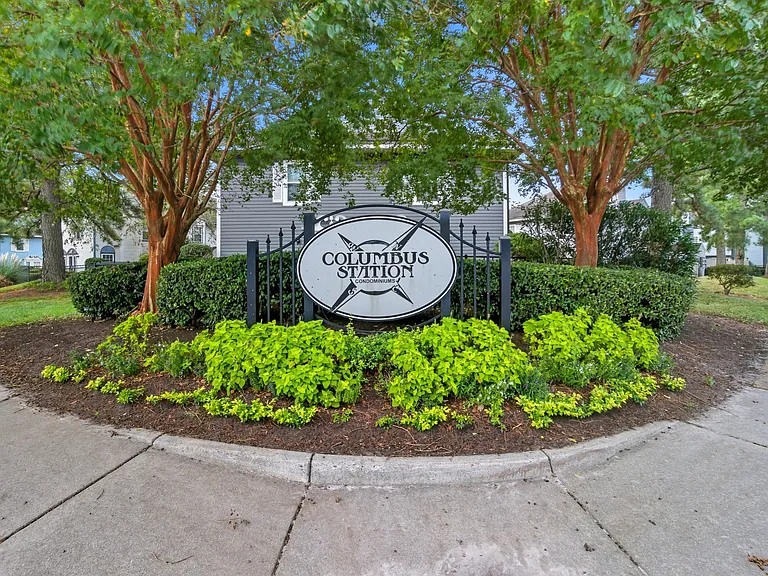 4658 Genoa Cir — Photo 1