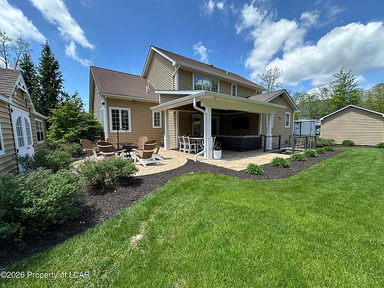 228 Windsor Way — Photo 37