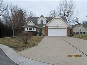 3rd image of 722 SE Claremont Cir