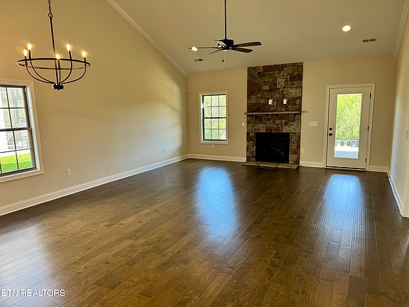 5th image of 2110 Lantern Park Ln