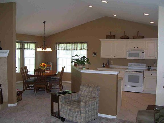 3rd image of 6525 Black Diamond Ln