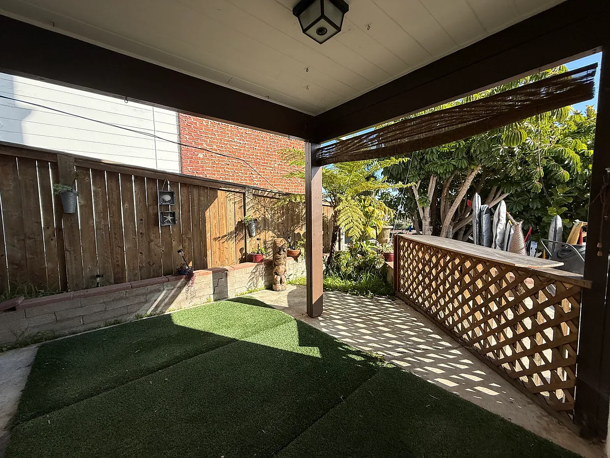 Building Photo - 1551 Monmouth Dr