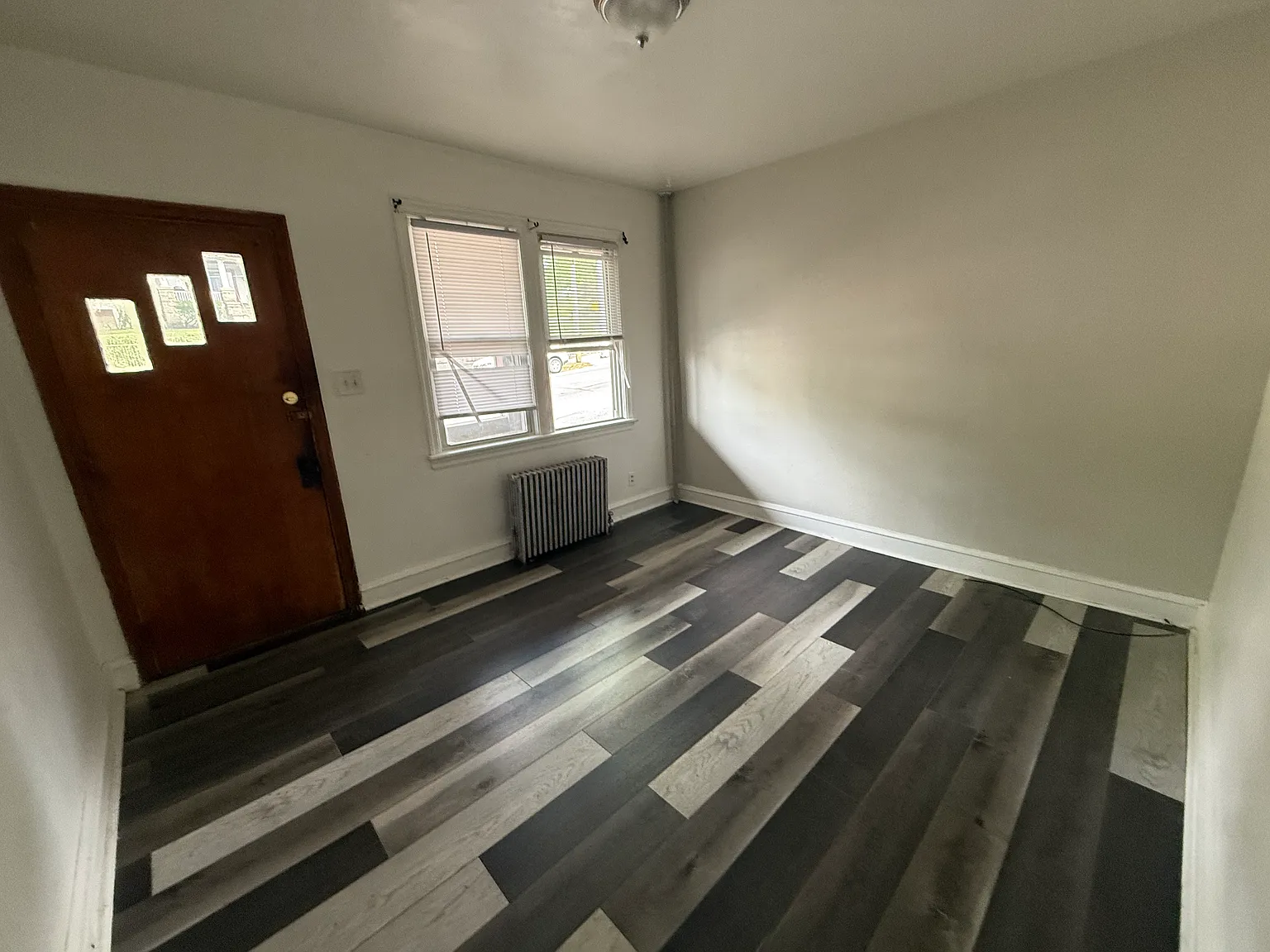 2 bed, 1000 sqft, $1,025 — Photo 1