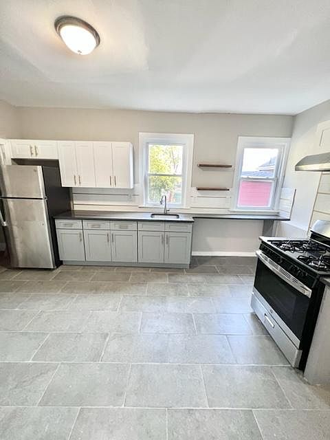 1st image of 122 S Arlington Ave Floor 2