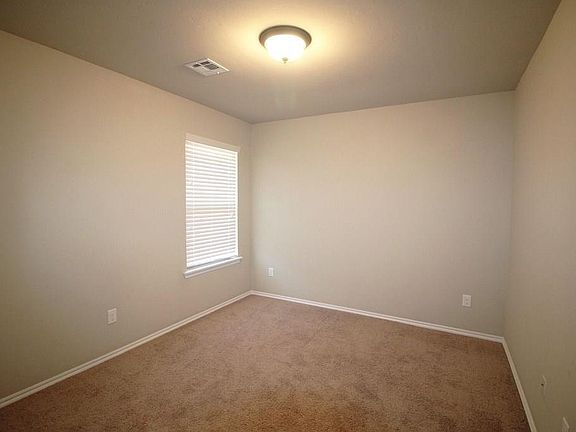 4th image of 1108 Laurel Creek Dr
