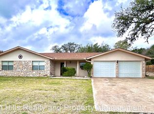 109 Oak Ridge Dr S, Kerrville, TX 78028