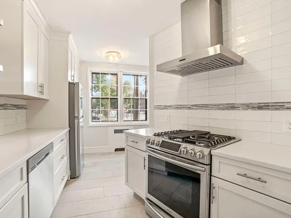 50 Follen St APT 106, Cambridge, MA 02138