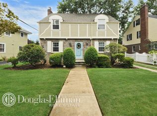 40 Darina Ct, Hempstead, NY 11550