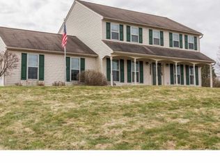 335 Heron Dr, Lincoln University, PA 19352