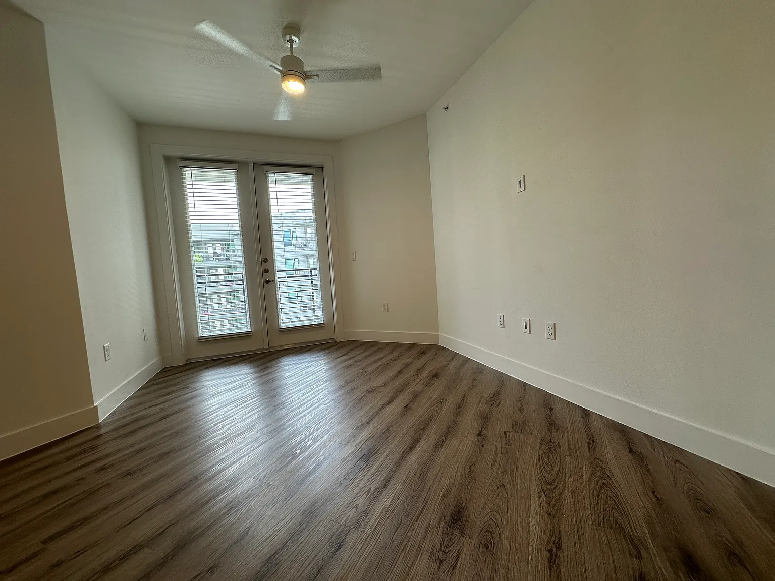 E Riverside Dr, Austin — Photo 4