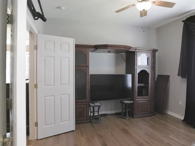 2112 Bunker View Ct — Photo 9