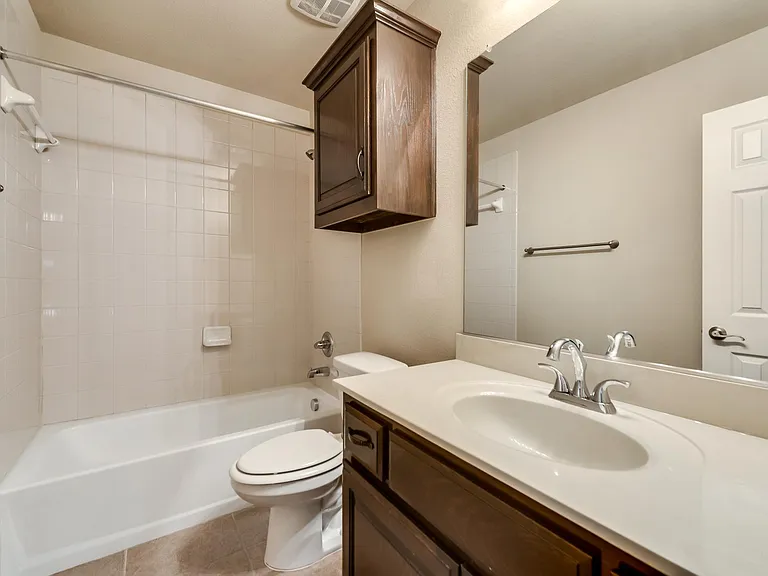 13909 Blueberry Hill Dr — Photo 16