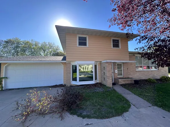 420 5th St SW, Plainview, MN 55964