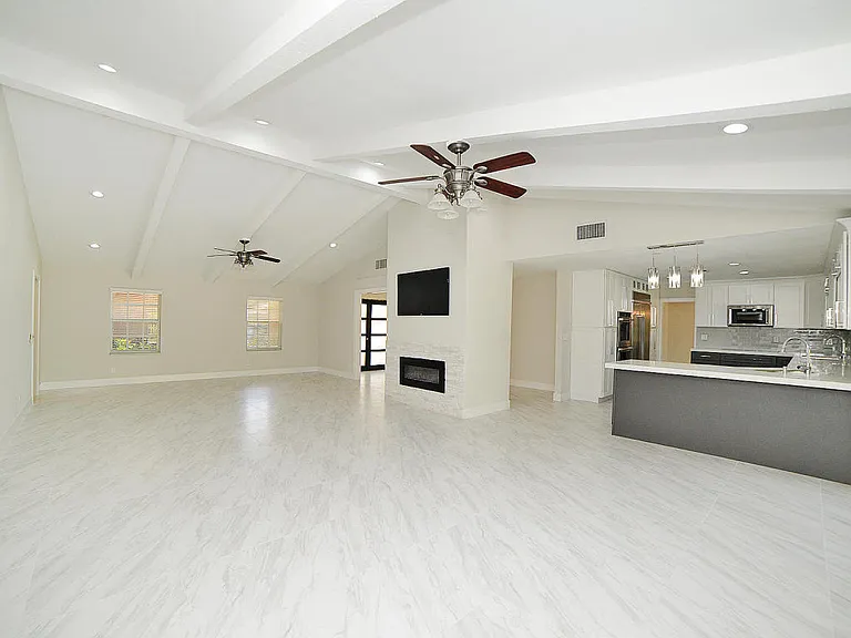 6943 Giralda Cir — Photo 9