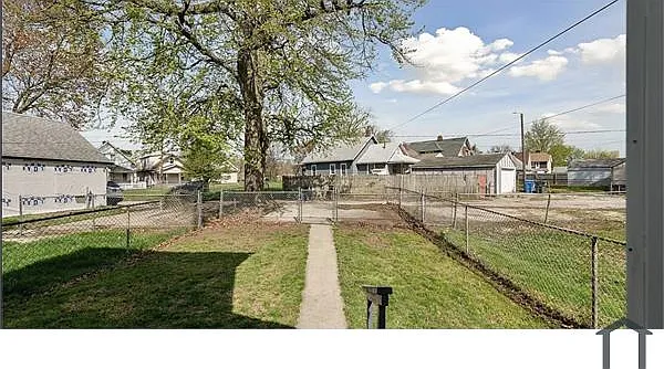 923 Stillman St — Photo 11