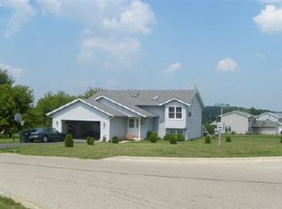 618 Constitution Dr S, Poplar Grove, IL 61065