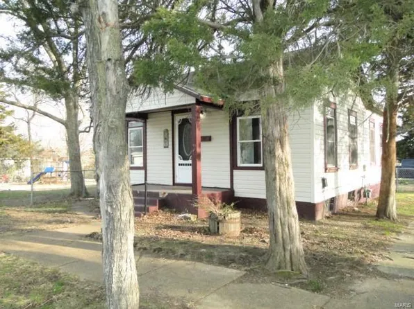 400 E 3rd St, Rolla, MO 65401