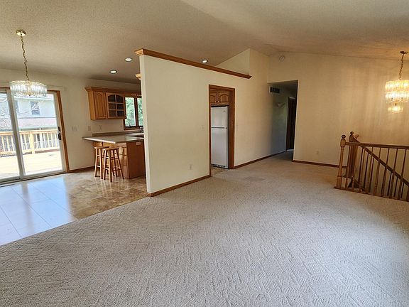 3rd image of 4608 Canterbury Ct NW