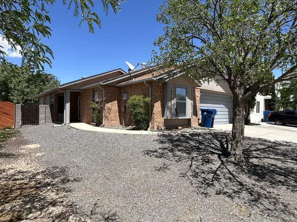 1974 Castillo Dr SW, Los Lunas, NM 87031