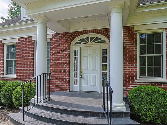 3rd image of 5 Linden Ln