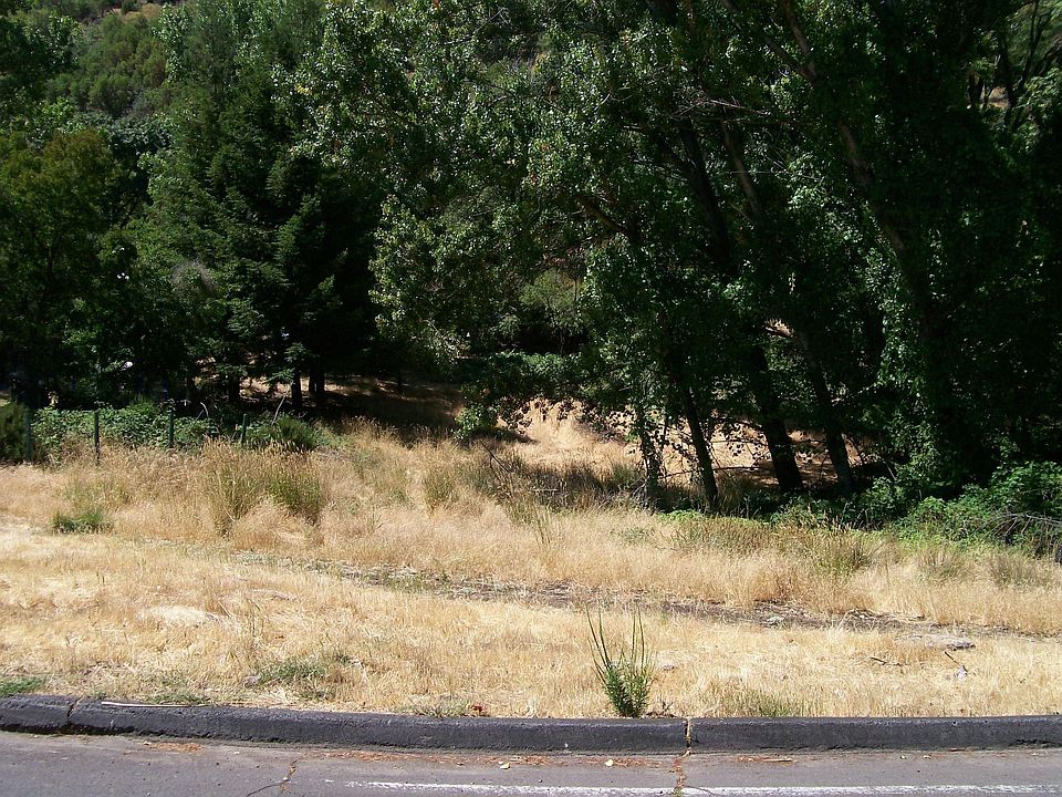 1st image of Ridgecrest Dr